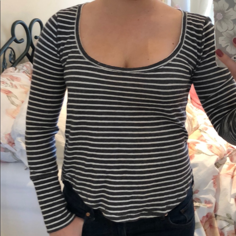 Grey and white long sleeve shirt